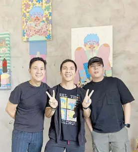  ?? ?? Gonzales during the recent solo exhibit of Mark Weigh (center) and rising star Ryan Uy.