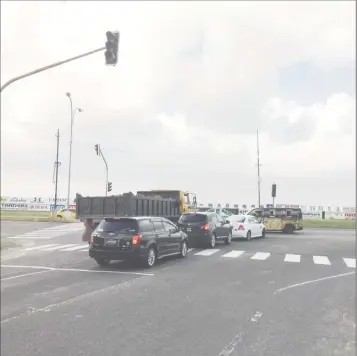  ??  ?? Traffic backed up on Sheriff Street yesterday afternoon; as drivers tried to cross the busy Rupert Craig Highway. The traffic lights at the junction are not working.