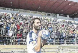  ?? ARCHIVO ?? Samaras fue recibido como una estrella en La Romareda.