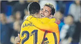 ?? FOTO: ATLETI ?? Antoine Griezmann felicita a Kevin Gameiro tras un gol con el Atlético