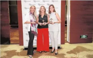  ??  ?? Helena Antolín, Montse Martíy Rocío Hervella , las empresaria­s españolas premiadas este año en el IWEC celebrado esta semana en Shangái ABC