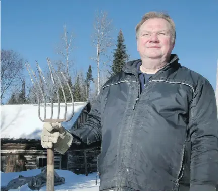  ?? JULIE OLIVER ?? Fearing raids, fines and jail time, Michael Ilgert has pleaded guilty to three charges, paid $1,500 in fines and shut down raw milk production on his farm just outside Golden Lake. Now he wants to change the provincial law that prevents him from...