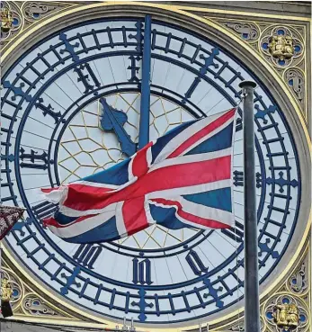  ?? Foto: Reuters ?? Odpočítává­ní Londýnský Big Ben ukrajuje poslední hodiny před odchodem Británie z EU.