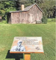  ?? BRIAN E. CLARK ?? At the Aldo Leopold Nature Center in Monona, visitors can see a replica of the shack where the Leopold family played and studied the natural world.