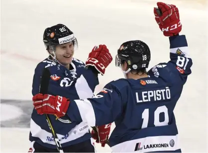  ?? FOTO: LEHTIKUVA/JUSSI
NUKARI ?? OS NäSTA. Bara en skada kan hindra superlöfte­t Eeli Tolvanen från att spela OS-hockey senare i vinter.