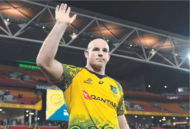  ?? Picture: AAP/DAN PELED ?? DREAM END: Stephen Moore of the Wallabies acknowledg­es the crowd after his last ever home game, winning the third Bledisloe Cup match between the Australian Wallabies and the New Zealand All Blacks at Suncorp Stadium in Brisbane on Saturday.