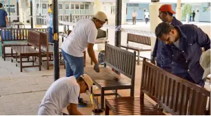  ?? Supplied photo ?? A team from Adnan Abdul Qader Al Raeesi’s workplace volunteere­d to build a reading zone at the National Charity School in Garhoud, from where he graduated in 2001. —