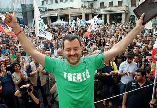  ??  ?? In tour Matteo Salvini, candidato premier della Lega Nord, oggi farà due tappe in Trentino