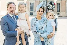  ?? ROBIN UTRECHT / GTRES ?? Magdalena de Suecia y Cris O’Neill, con sus hijos, Leonora y Nicolás