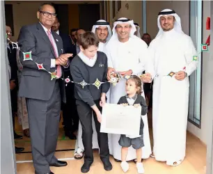  ?? Photo by Juidin Bernarrd ?? Dr Abdulla Al Karam (second right) and other officials during the inaugurati­on of the South View School in Remraam, Dubai. —