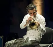  ??  ?? Jazz Paolo Fresu, 59 anni, trombettis­ta