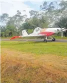  ?? FOTO CORTESÍA ?? La cuadrilla contratada por Aviación Civil cortó estas zonas.