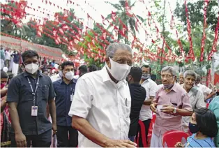  ??  ?? A SEA OF RED
CM Pinarayi Vijayan on the campaign trail in Dharmodom, Mar. 12