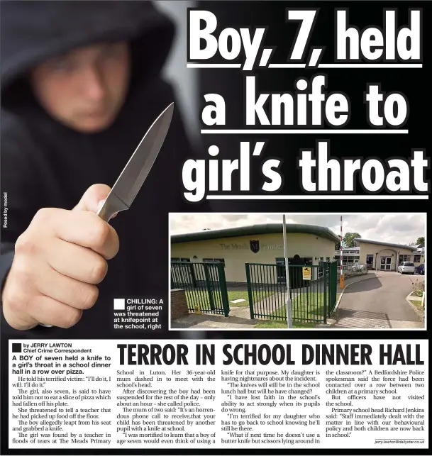  ??  ?? ■
CHILLING: A girl of seven was threatened at knifepoint at the school, right