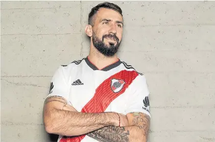  ??  ?? Se puso la camiseta. Lucas Pratto, con pasado en Boca, aseguró que River es el más respetado del país.