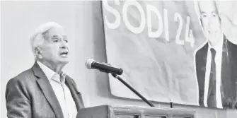  ?? ARACELY MARTÍNEZ/OVACIONES ?? Demetrio Sodi, en conferenci­a de prensa, se lanzó como aspirante presidenci­al