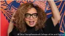  ??  ?? Die Kostümdesi­gnerin Ruth E. Carter posiert im Dezember 2020 im Ausstellun­gsraum des SCAD FASH Museum of Fashion + Film.