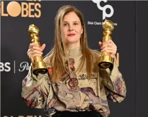  ?? roBYn BecK ?? La francesa Justine Triet dirigió Anatomía de una caída y se llevó dos premios en los pasados Globos de Oro.