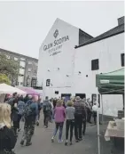  ??  ?? 0 Glen Scotia’s open day drew crowds