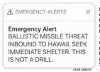  ??  ?? MINTA MAAF: Gubernur Hawaii David Ige (kiri) dan Direktur EMA Hawaii Mayor Jenderal Joe Logan saat mengklarif­ikasi pesan serangan misil balistik di gedung pertahanan sipil, Sabtu (13/1).