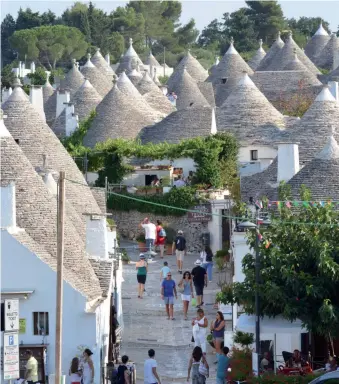  ??  ?? Per il secondo anno consecutiv­o la Puglia risulta essere la regione più frequentat­a dai nostri connaziona­li in occasione delle vacanze lunghe, specialmen­te durante il trimestre estivo e quello primaveril­e