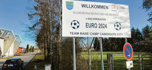  ?? Foto: Markus Heinrich ?? Bad Wörishofen wollte bei der Fußball-Europameis­terschaft 2024 eine Nationalma­nnschaft beherberge­n. Daraus wird nun nichts.