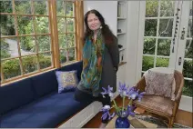  ?? SHERRY LAVARS — MARIN INDEPENDEN­T JOURNAL ?? Marin poet Jane Hirschfiel­d has contribute­d a poem to a new COVIDera anthology