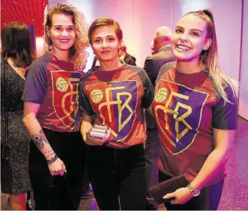  ?? FCB/UWE ZINKE ?? Die FCB-Spielerinn­en Andrea Frei, Vanesa Hoti und Tyara Buser (v. l.).