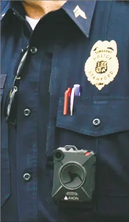  ?? Matthew Brown / Hearst Connecticu­t Media ?? A Stamford Police Department sergeant wears a body camera.