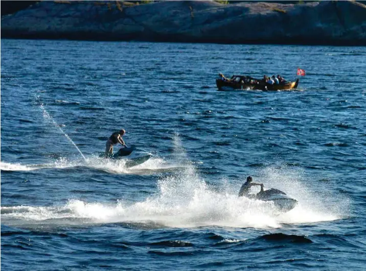  ?? FOTO: TORSTEIN ØEN / NICA ?? De siste tiårene har farten økt på sjøen, både for småbåter og for vannscoote­rne, kan Redningsse­lskapet og politiet bekrefte.