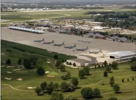  ?? MACOMB DAILY FILE PHOTO ?? State leaders are encouragin­g the addition of the F-35 to Selfridge Air National Guard Base in Harrison Township.