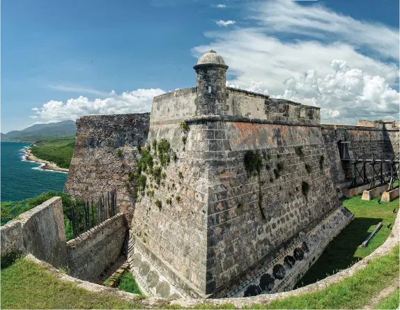  ??  ?? Castillo de San Pedro de la Roca.