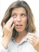  ?? Picture: THE EYE DOCTOR ?? Discomfort: Soothe with a compress