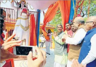  ?? AMIT SHAH’S OFFICIAL WEBSITE ?? BJP president Amit Shah unveils the statue of Dalit king Raja Suheldev on February 24 this year.