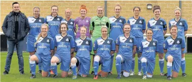  ??  ?? Loughborou­gh Foxes 2017/18 team photo: Back row from left to right: Lee Quinn (Capacity App), Chloe Young, Lauren Cartwright, Laura Steele, Jade Smallbones, Amy Burle, Olivia Bramley, Vicky Brackenbur­y, Shauna Chambers, Siobhan Eastham. Front row, from left to right: Charlotte Cooper, Hattie Simes, Pip Cassidy, Becky Matlock, Jodie Bartle, Lindsey Tugby, Tiana Hinks. Picture by Andy Smith.