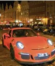  ??  ?? Der orangefarb­ene Porsche Lärm. Er dreht seine Runden.sorgtfür