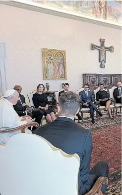  ?? Afp ?? el encuentro fue en la biblioteca privada del Vaticano