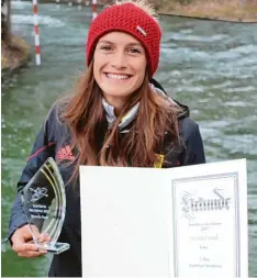  ?? Foto: Marianne Stenglein ?? Ricarda Funk, die Gesamt Weltcupsie­gerin im Kajak Einer, nahm ihre Ehrung zur „Augsburger Sportlerin des Jahres 2017“entgegen, blickt aber auch schon erwar tungsvoll auf die Herausford­erungen der neuen Saison.