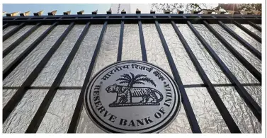  ??  ?? New central bank chief: The Reserve Bank of India headquarte­rs in Mumbai. New governor Shaktikant­a Das takes over from Urjit Patel for a three-year term.