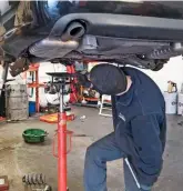  ??  ?? Ben tackles the job of removing a broken rear spring on an Audi A4: due to the broken coils, it can’t be compressed in the normal way.