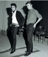  ?? ?? Amici
Bobby Solo
(a destra) con l’amico Little Tony: il primo si ispira al lato più melodico di Elvis, l’altro ne incarnò quello più rock