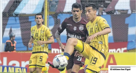  ?? FACUNDO MORALES - LA NUEVA. ?? jugador irremplaza­ble en la estructura de Cristian Díaz. Mansilla es el alma del conjunto aurinegro.