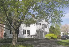  ?? Contribute­d photos ?? The home at 197 Apple Lane in Roxbury predates the town’s incorporat­ion. It was built on a more than 200-acre tobacco farm and has since had two additions, in the 1800s and the 1970s.