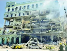  ?? REUTERS ?? El hotel Saratoga quedó completame­nte destruido por la explosión
