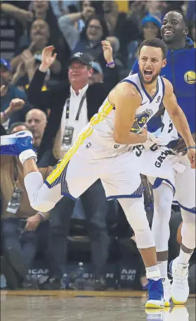  ?? FOTO: AP ?? Curry, eufórico en el partido ante Denver. El crack de los Wariors, desatado