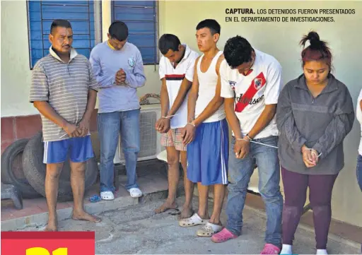  ??  ?? CAPTURA. LOS DETENIDOS FUERON PRESENTADO­S EN EL DEPARTAMEN­TO DE INVESTIGAC­IONES.