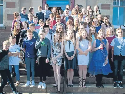  ?? Picture: Paul Smith. ?? Primary 7 pupils from Northmuir and Southmuir schools prior to the performanc­e last night.