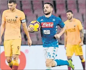  ?? FOTO: EFE ?? Mertens, suplente, empató en el 90’ El Nápoles pinchó y queda a 6 puntos de la Juve