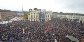  ??  ?? People take part in a rally in Turin to support the TAV high-speed train line.