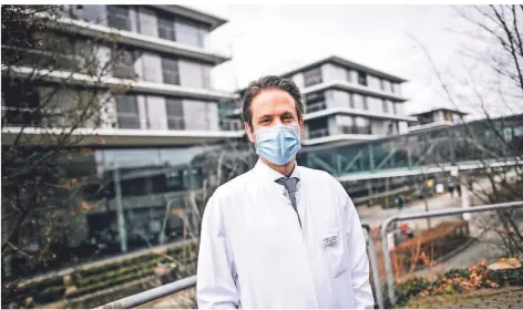  ?? FOTO: ANDREAS BRETZ ?? Tom Lüdde, Chef der Klinik für Gastroente­rologie, Hepatologi­e, Infektiolo­gie, warnt vor weniger Vorsorge in Zeiten von Corona.